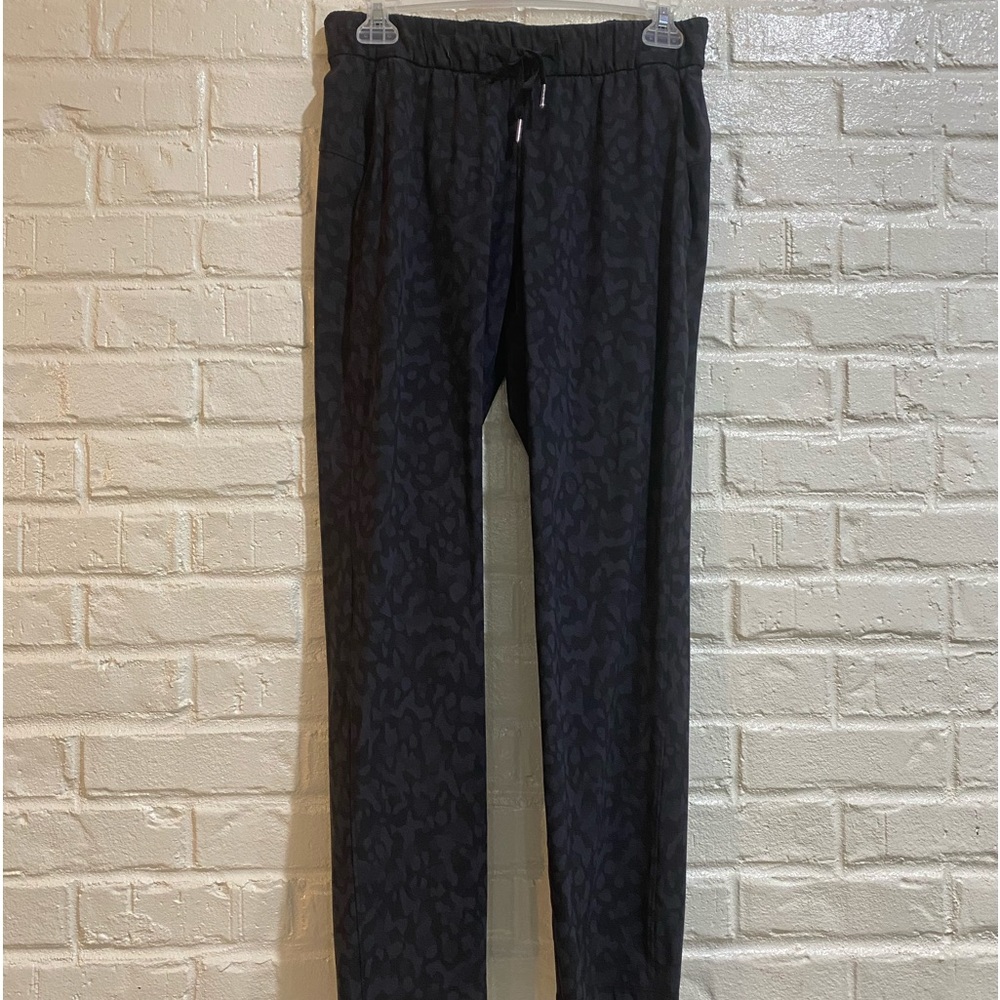 Lululemon On the Fly Pant (7/8 length)